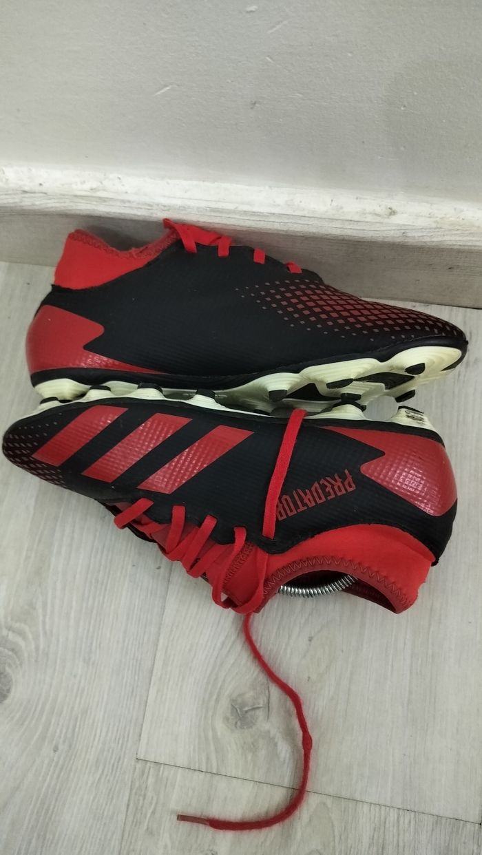 Chaussures football Adidas Predator
