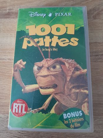VHS 1001 pattes (à bug's life) disney pixar