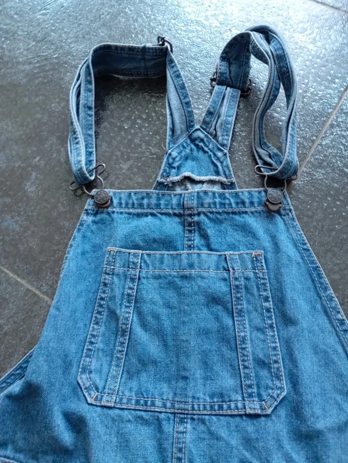 Salopette short Kiabi t.S - photo numéro 4