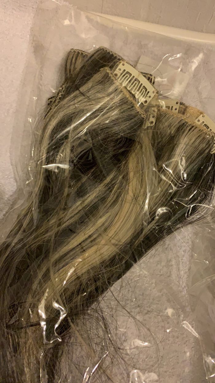 Extensions cheveux a clips - photo numéro 2