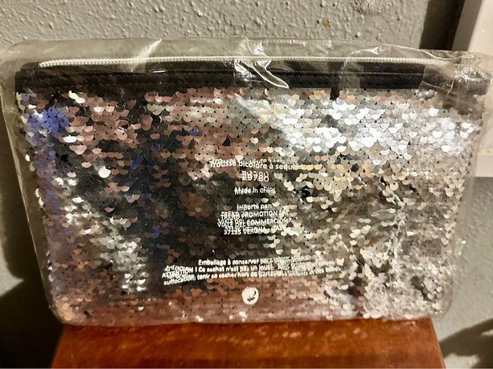 Pochette sequin grise noire