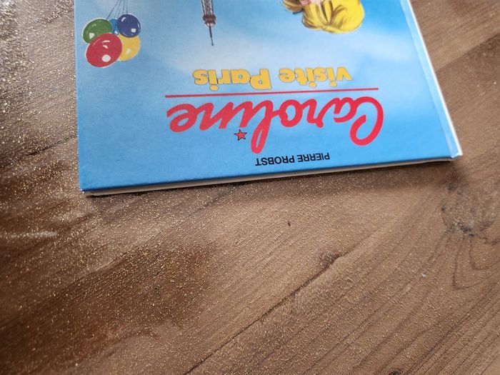 Livre enfant : Caroline visite Paris - photo numéro 5