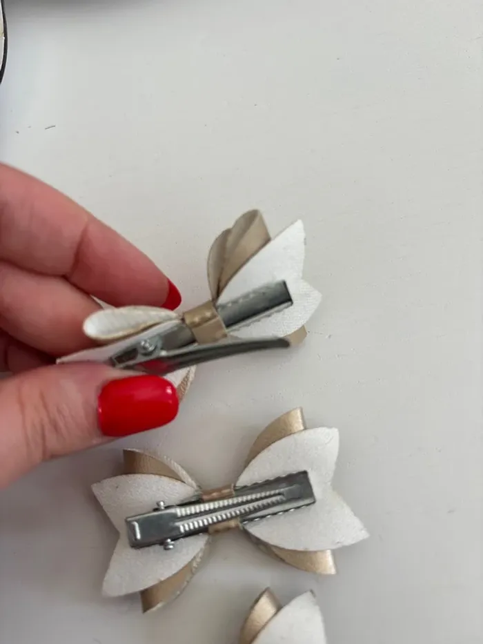 Barrettes dorées - photo numéro 4