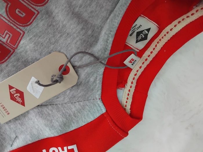 Sweat rouge et gris, Lee Cooper, 8 ans - photo numéro 2
