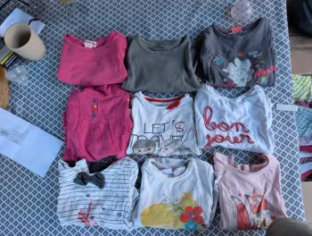 Lot teeshirt manches longues bébé filles 36 mois