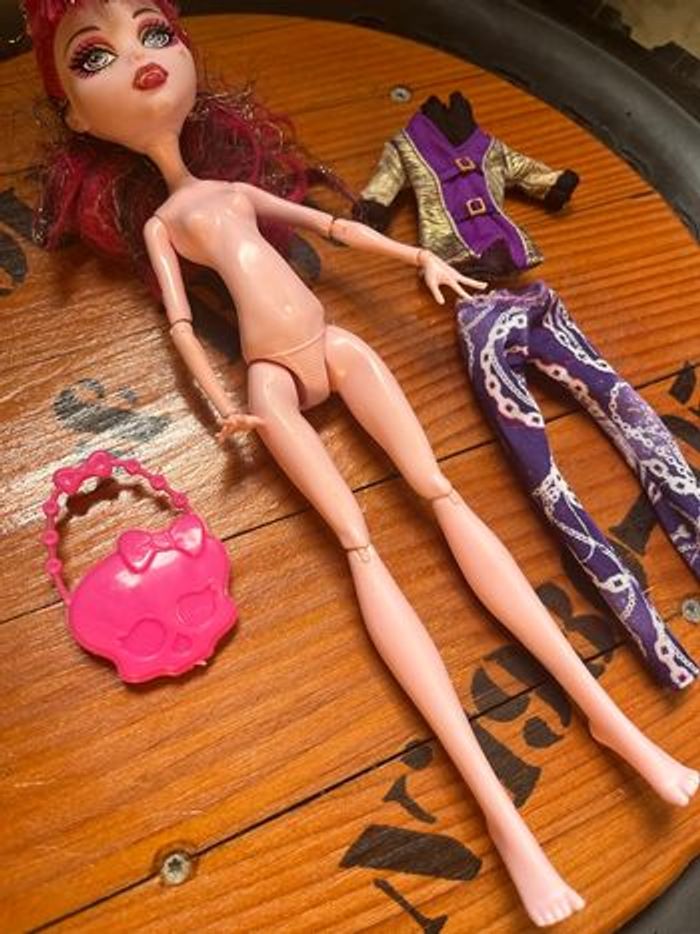 Draculaura Monster high - photo numéro 8