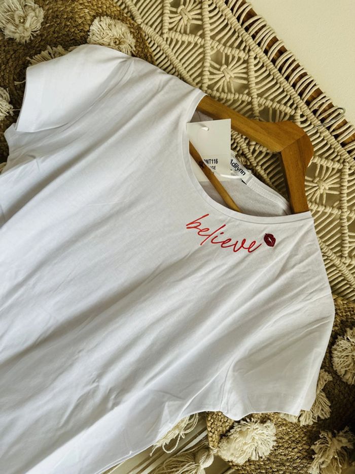 T-shirt femme NEUF - photo numéro 3