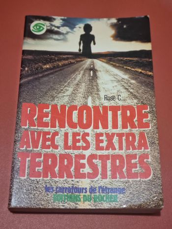 livre rencontre avec les extra terrestres 1979 avec défaut