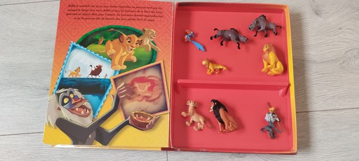 Livre comptines et figurines roi lion Disney - photo numéro 3