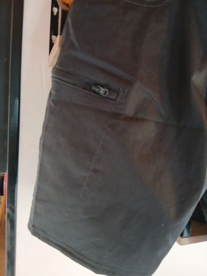 Short queshua taille 40 - photo numéro 2