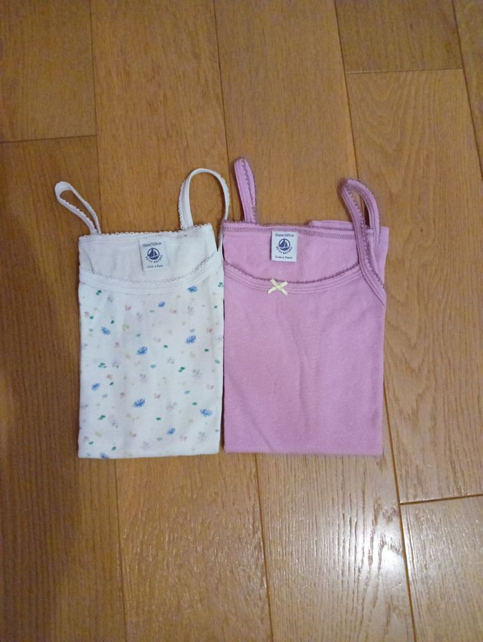 Lot 2 Tricots de peau / Débardeurs Petit Bateau - 10 ans
