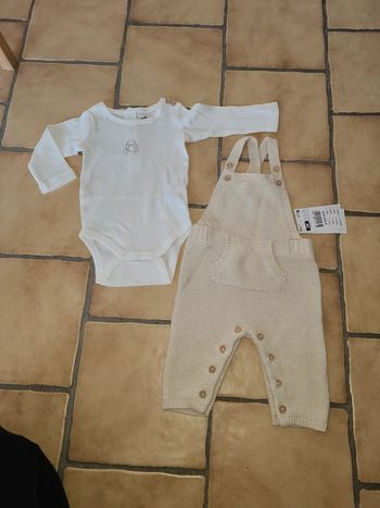 Ensmeble mixte beige salopette et body 3mois