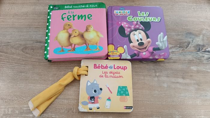 Lot de livres bébé