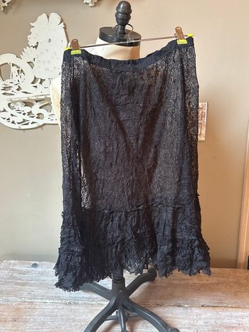 Lauren Vidal – Jupon noir type dentelle – Taille S – Bon état 