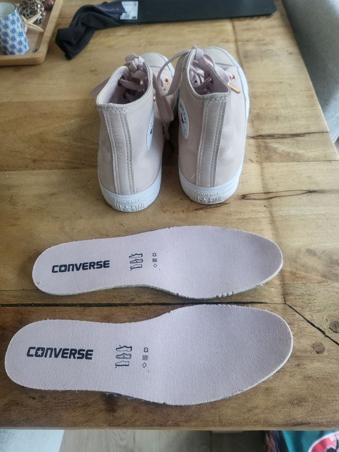 Converse roses en cuir - photo numéro 4