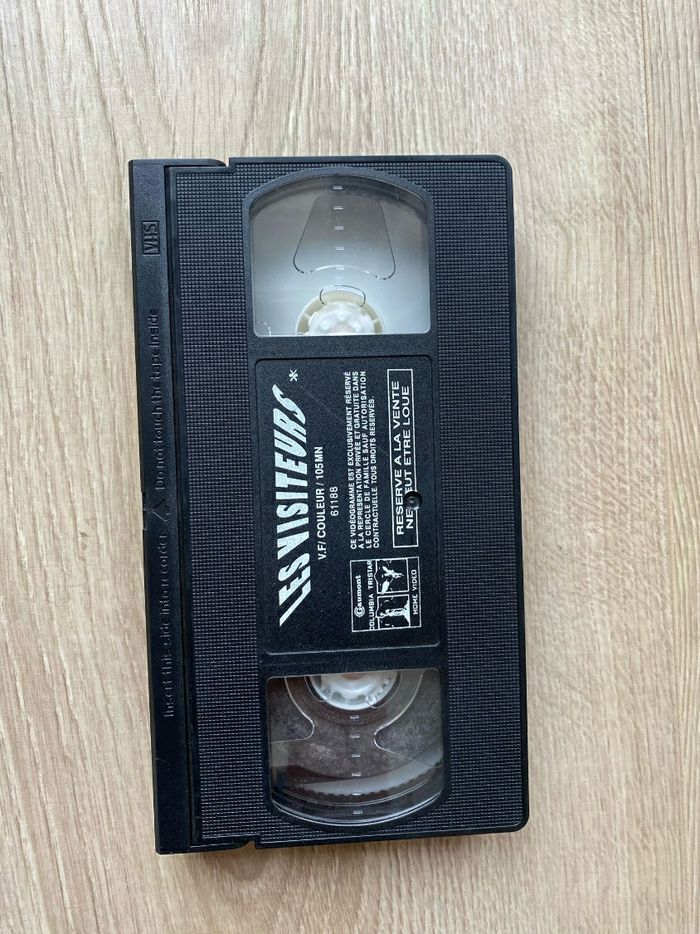 Gaumont Cinéma Les Visiteurs Cassette Vidéo VHS Vintage Cinéma Collection Exclusive - photo numéro 2