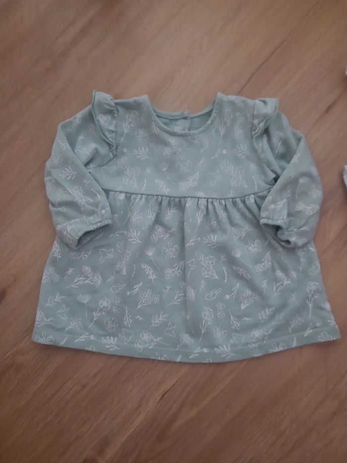 Ensemble lot de 3 pull gilet et 2 bodies taille 6 mois - photo numéro 7