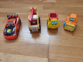 Lot de voitures bébé