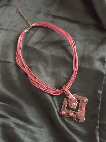 Joli collier vintage . Années  90