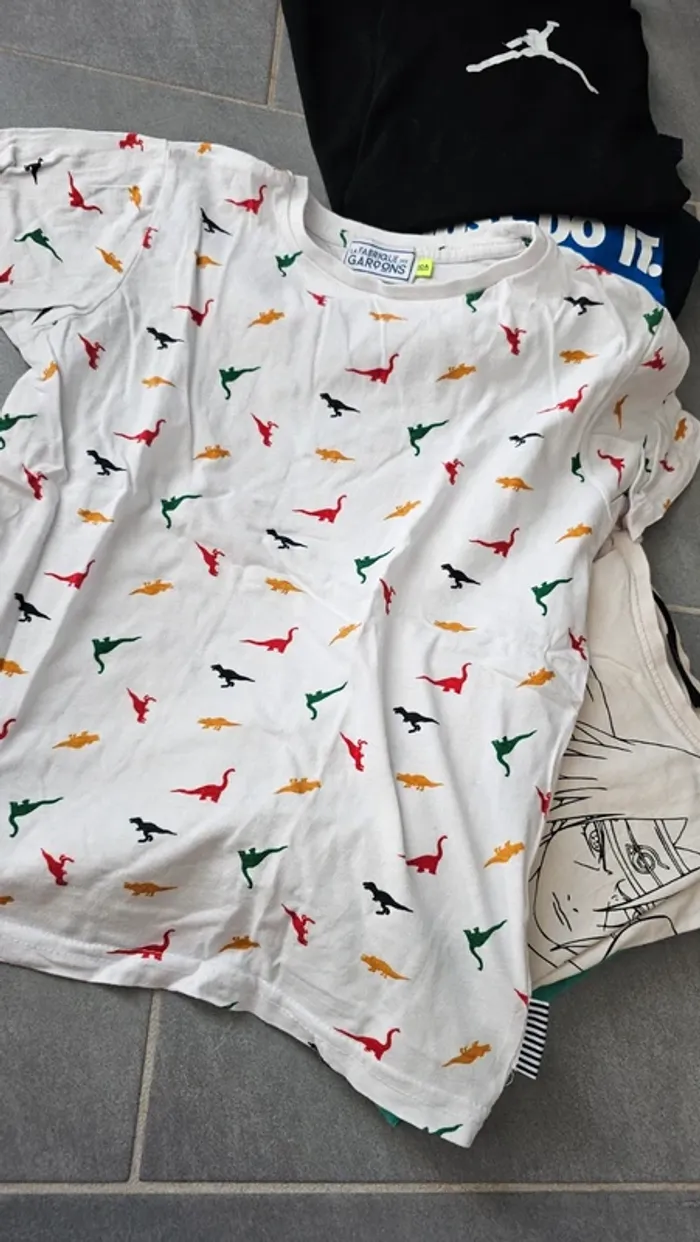 Lot 12 tshirts - photo numéro 4