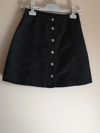Jupe en daim noire T34