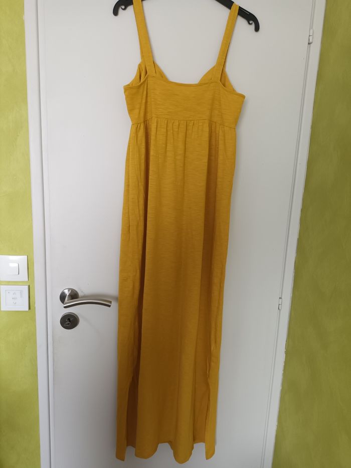 Robe longue jaune - photo numéro 2