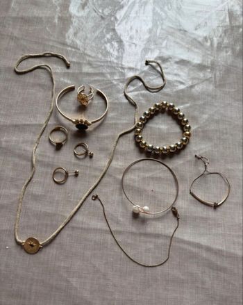 Lot de 9 bijoux doré fantaisie et acier inoxydable 