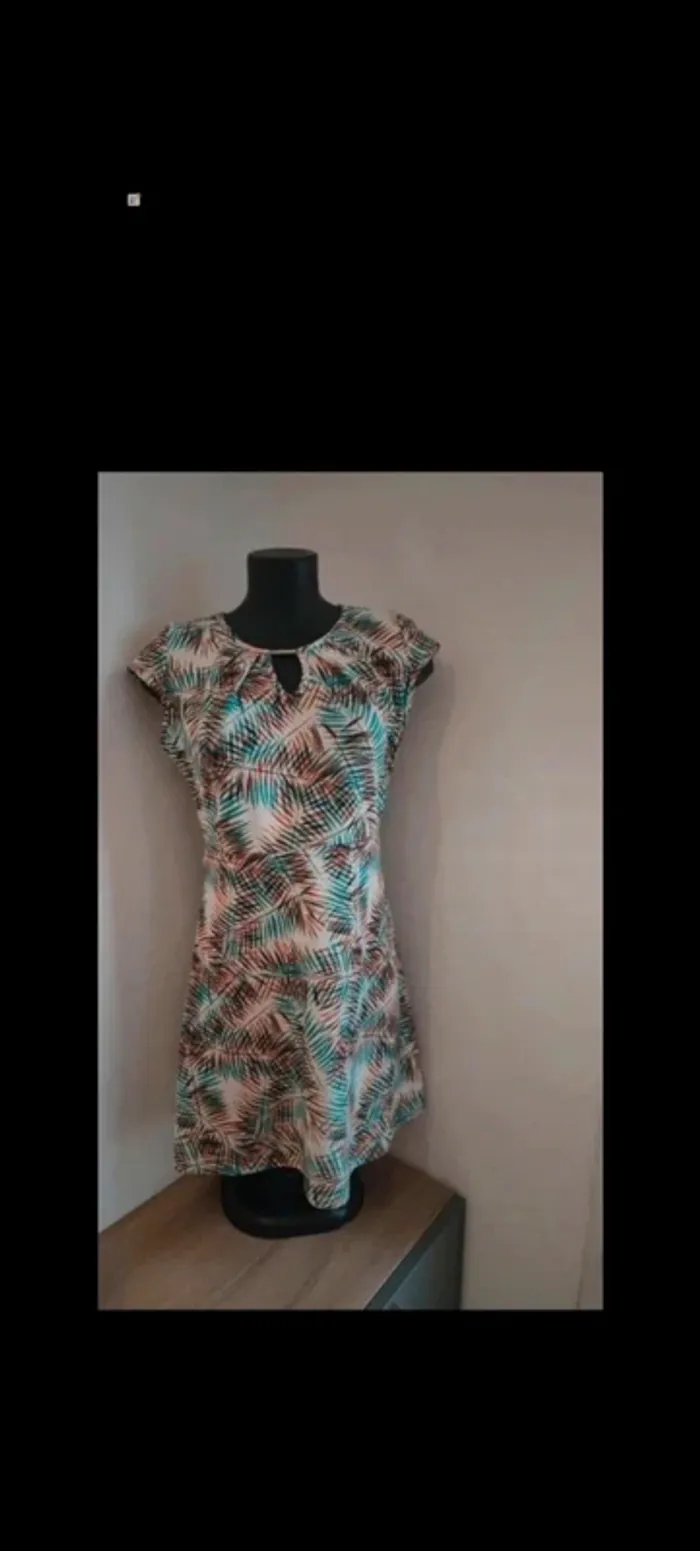 Robe midi taille 38 multicolore