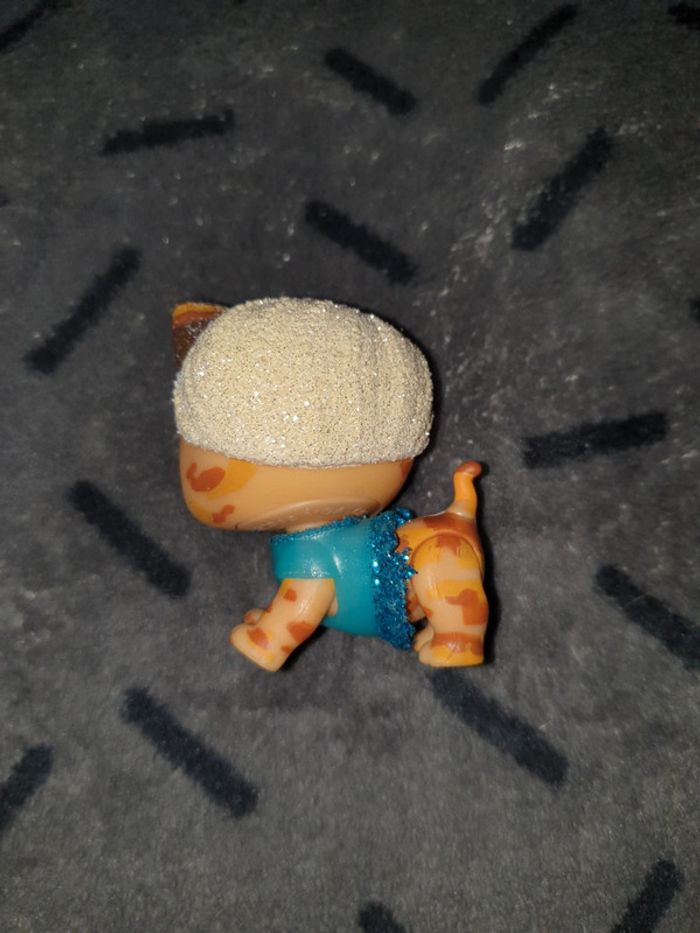 Chat poupée LOL avec litière - photo numéro 3