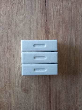 Boite triple fusibles ancienne en céramique et laiton. 