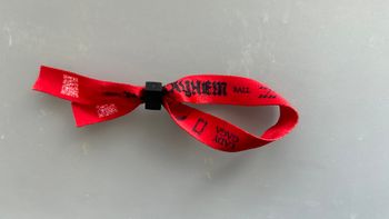 Bracelet souvenir concert Lady Gaga The Mayhem Ball 2025