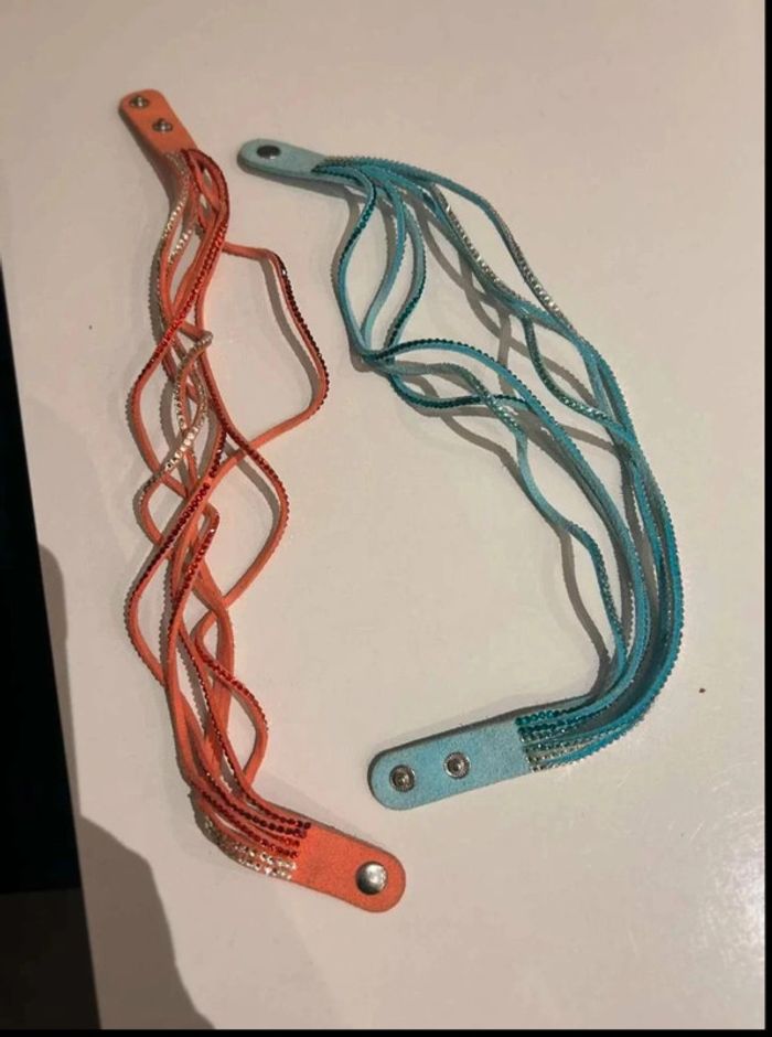 Deux bracelets rouge et bleue - photo numéro 3