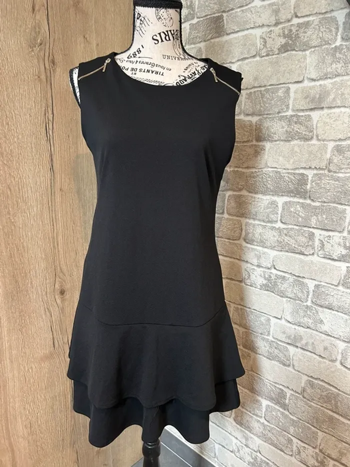 Robe noire taille 38