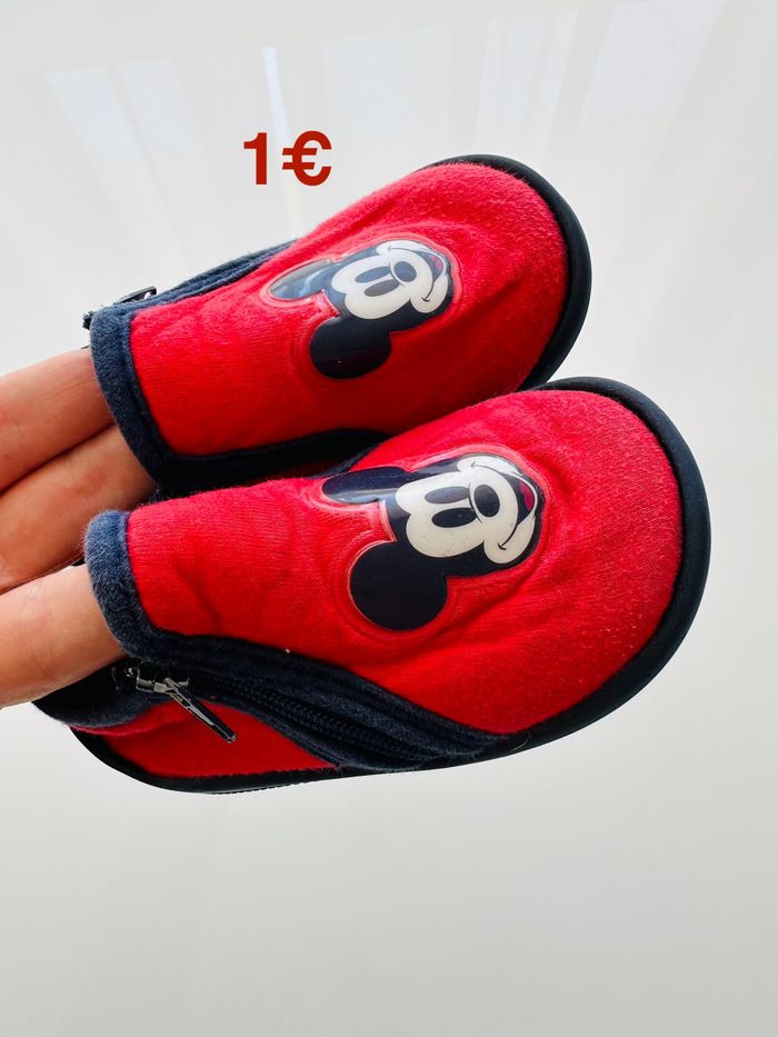 Chaussons bébé Mickey 20