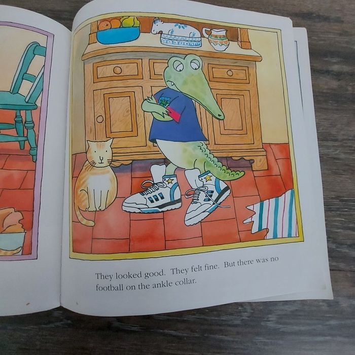 Hector's New trainers - photo numéro 3