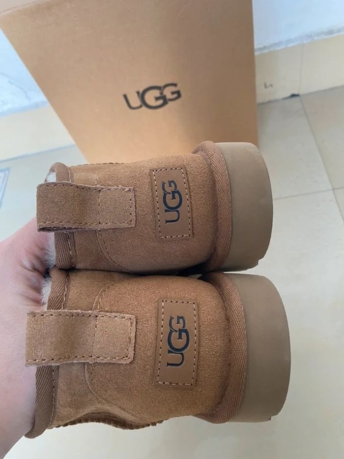 UGG Mini 38 - photo numéro 4