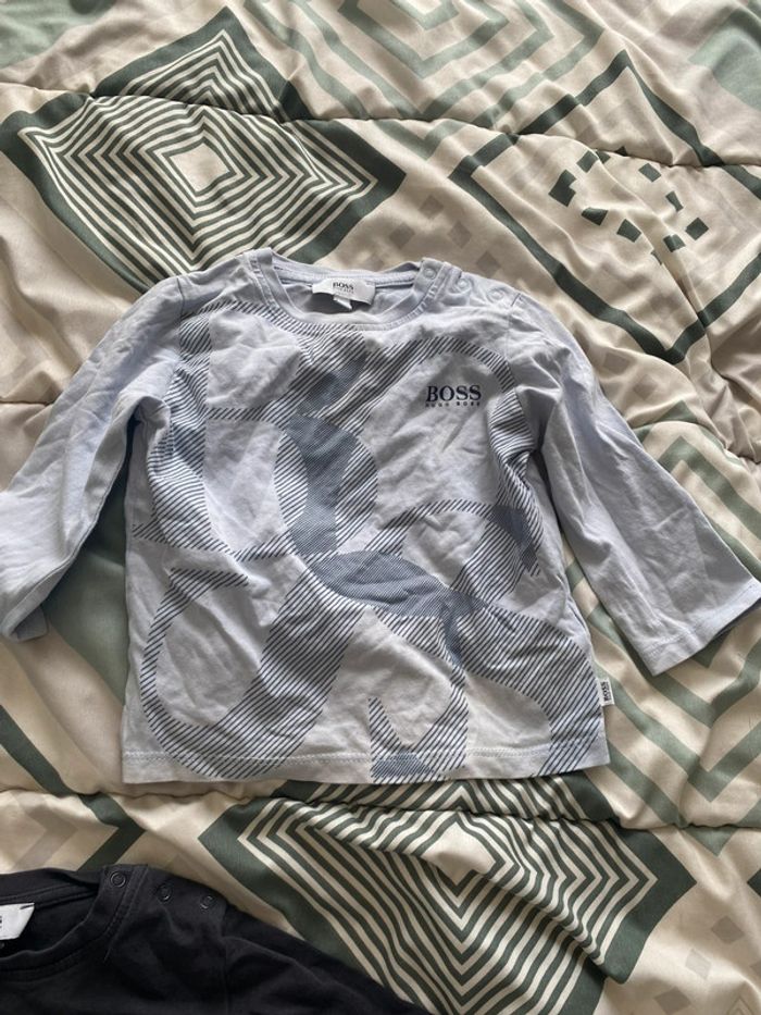 Lot de 3 pull fin Hugo boss garçon 18 mois - photo numéro 2