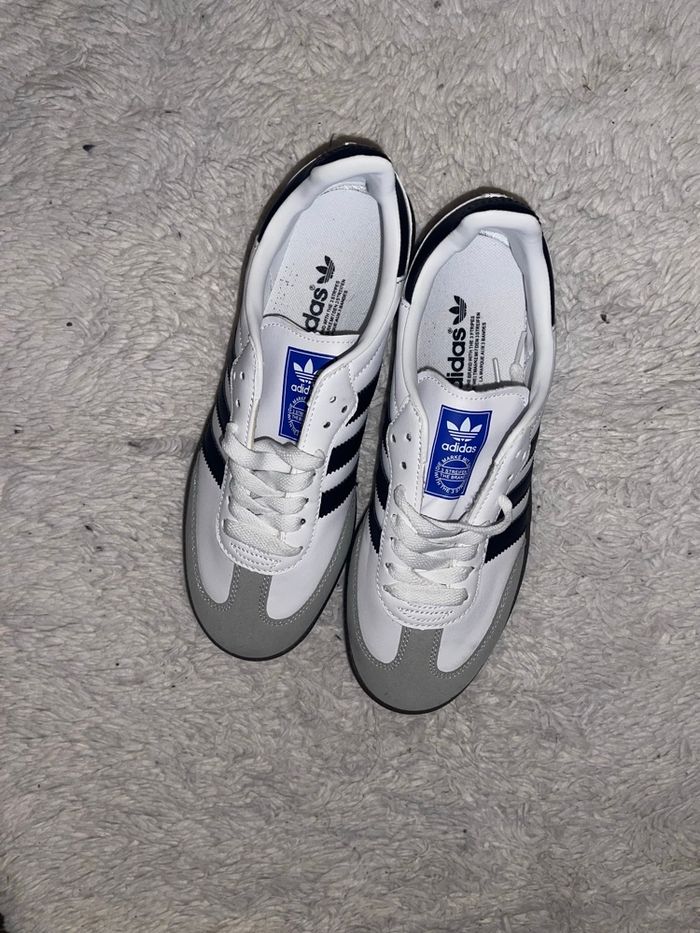 Baskets samba noires et blanches - photo numéro 2