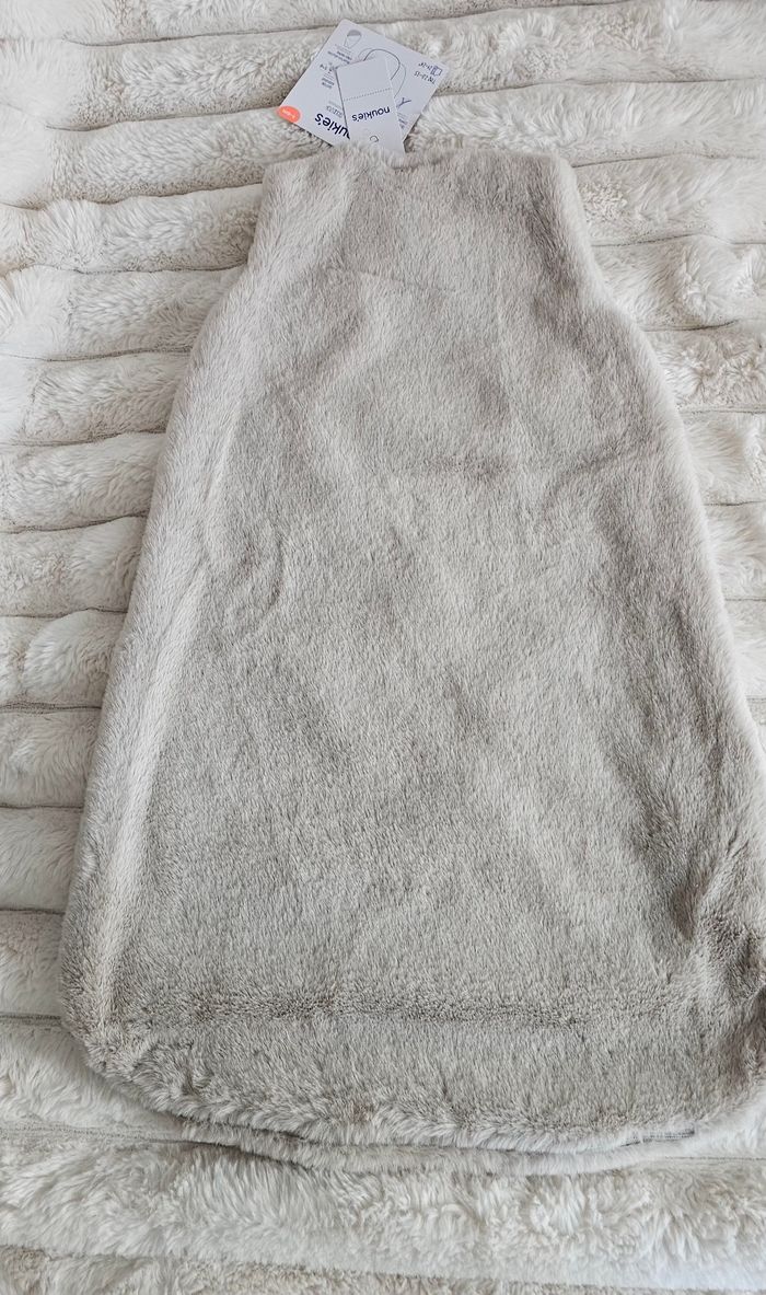 Magnifique Gigoteuse hiver en fausse fourrure Noukie's 6-24 mois Neuf - photo numéro 5