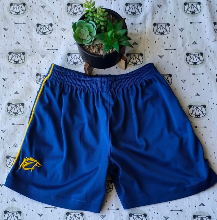 Short de foot taille 4/5 ans