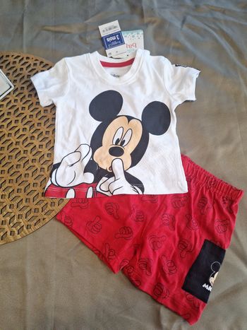 ENSEMBLE-3mois-Mickey-Rouge