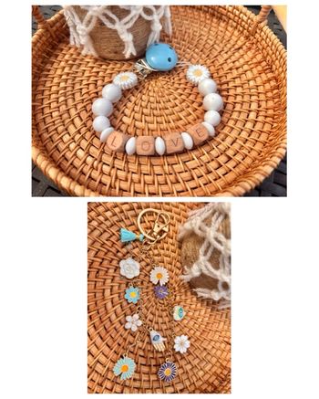 Attache tétine avec porte clé 