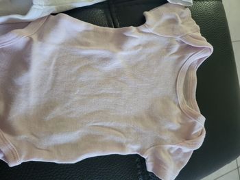 Lot de 2 bodies manches courtes 3 mois