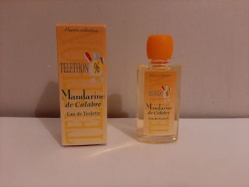 Miniature de parfum.  Mandarine de Calabre