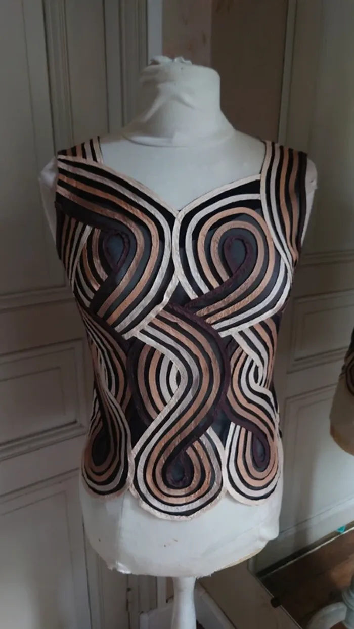 Top sans manches Doucel T.38 – Marron & beige esprit 70’s, détails résille - photo numéro 4