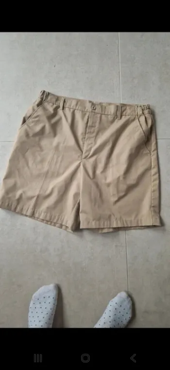 Short rétro damart taille 40 beige tres bon etat