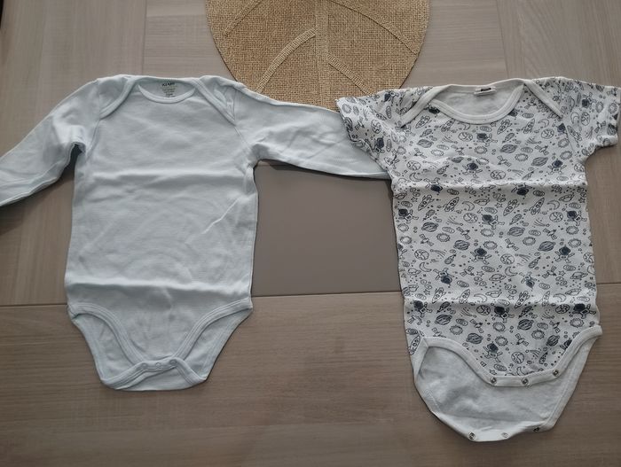 Lot bodies garçon 3 ans - photo numéro 2
