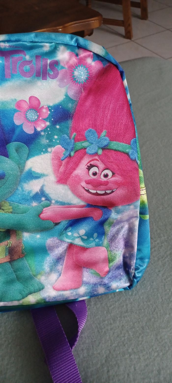 Très beau petit sac à dos - photo numéro 4