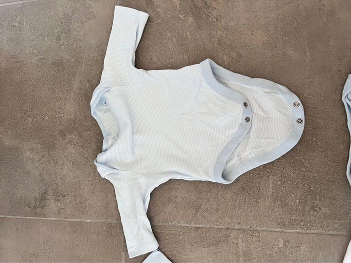 Bodies bébé 6 mois - photo numéro 4