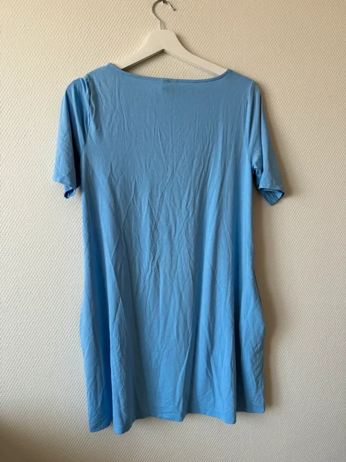 Robe basic légère et ample - photo numéro 2